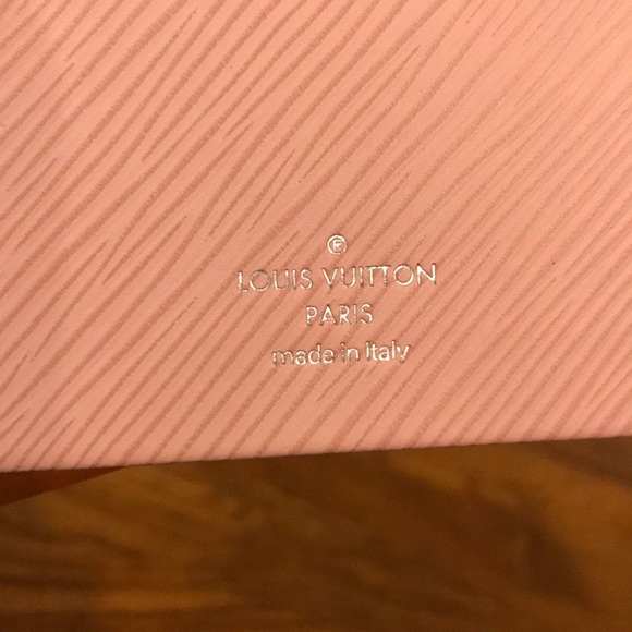 💗 NEW w BOX 💗 Louis Vuitton Gustave MM Notebook - Picture 5 of 8